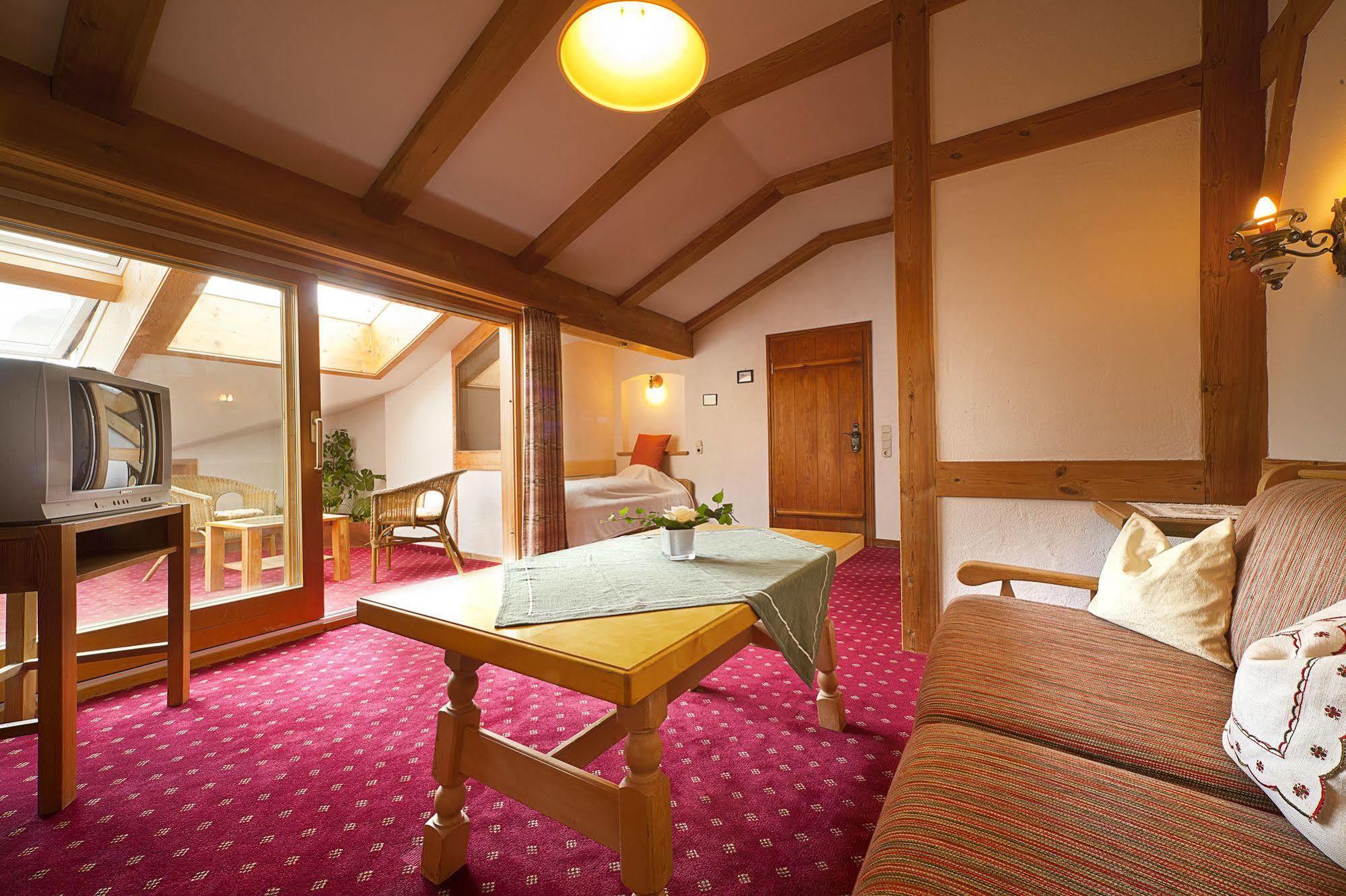 Landhotel Huberhof Schwangau Exterior photo