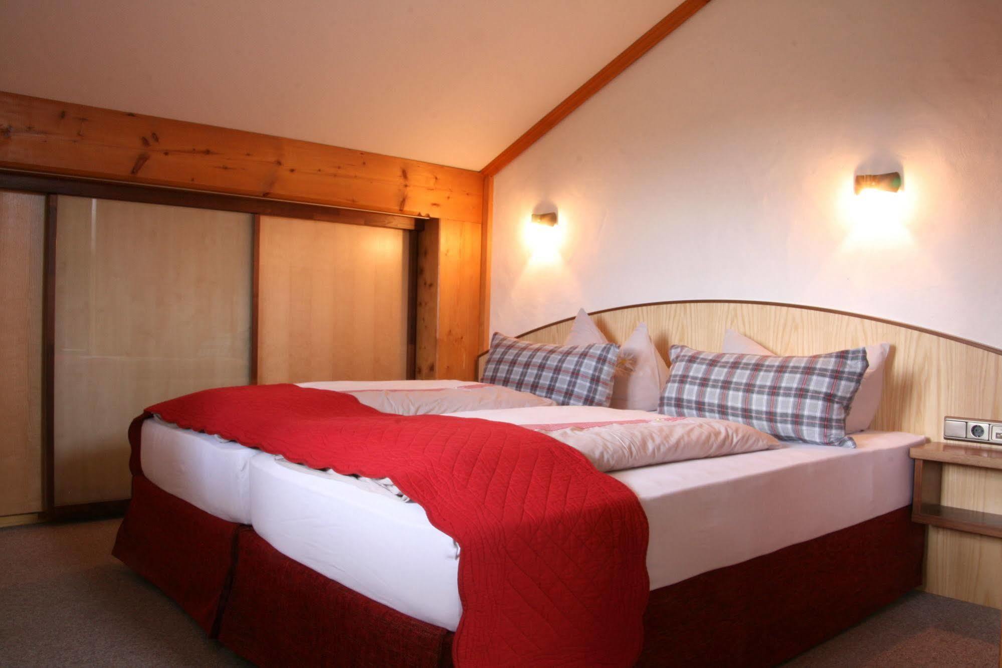 Landhotel Huberhof Schwangau Exterior photo